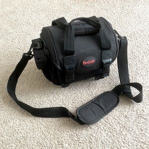 Focus Shoulder Strap Camera Bag
